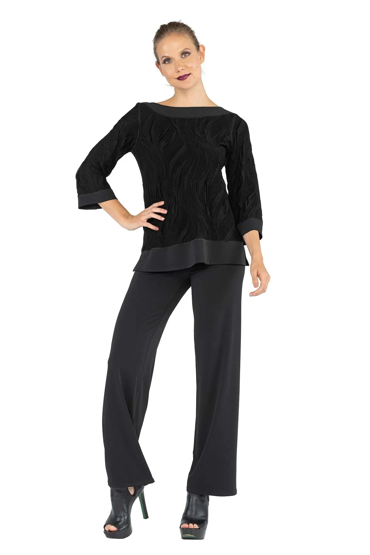 3/4 Sleeve Easy Boat Neck Framed Top