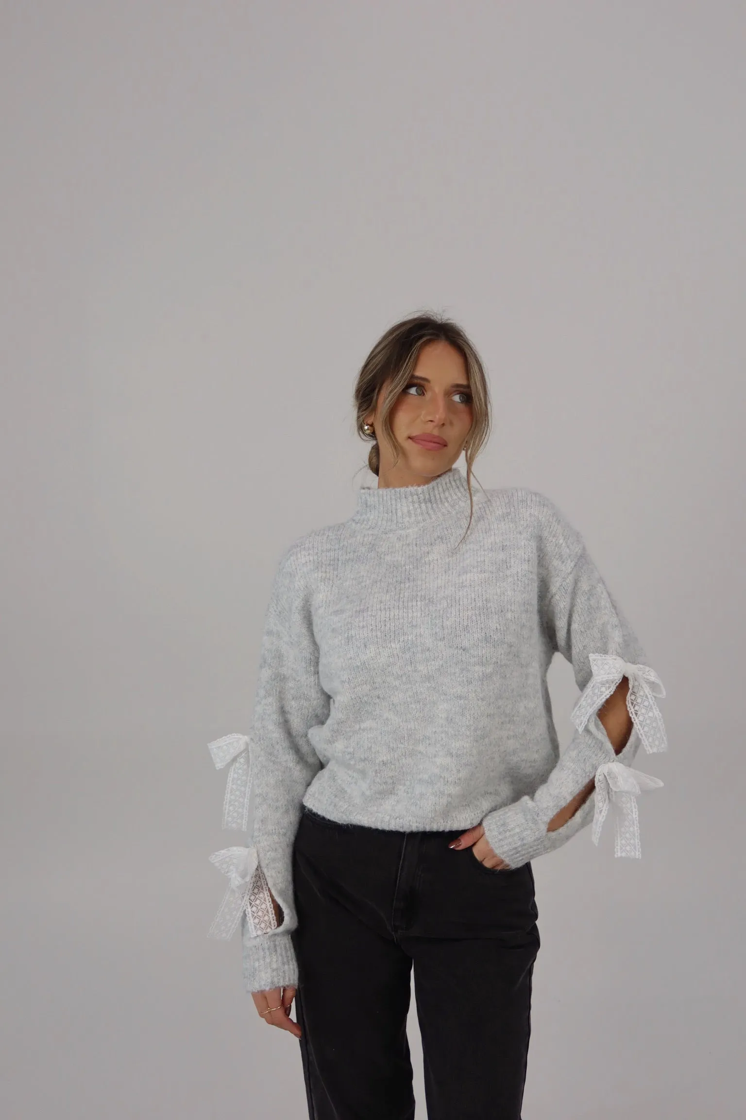 The Ribbon Bow Cross-Front Crop in Grey